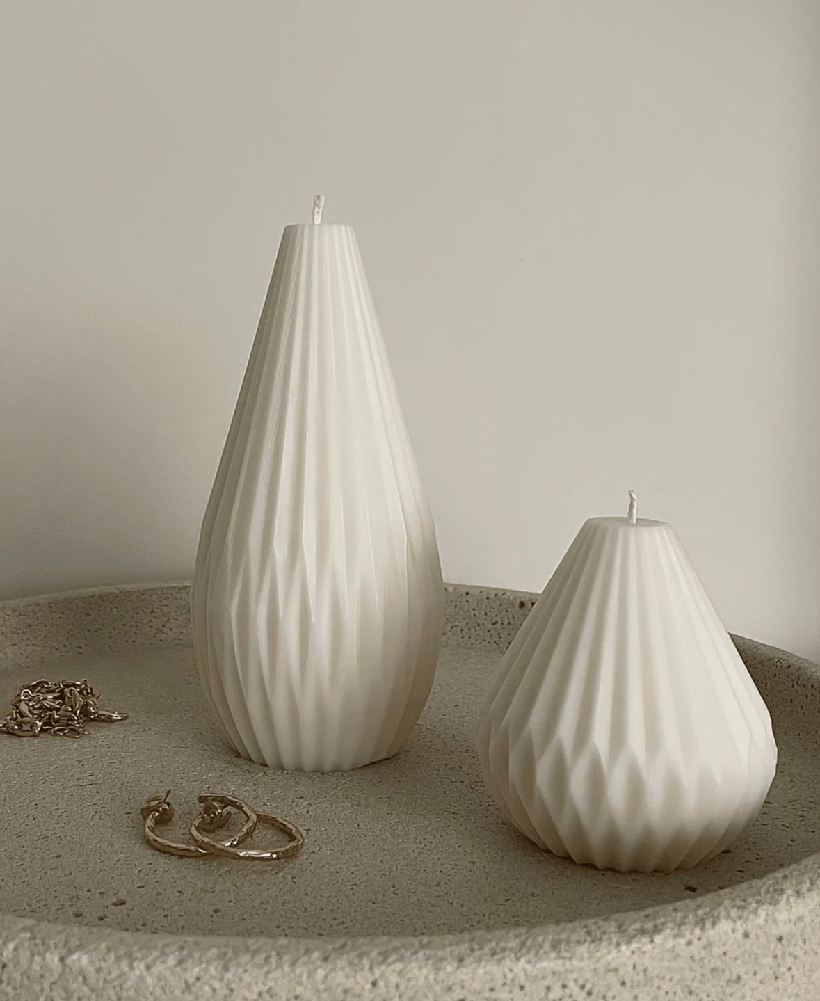 Pear shaped lines and st ripe candles